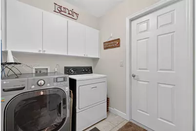 8889 Bridgeport Bay Circle, Mount Dora, FL 32757 - Photo 29