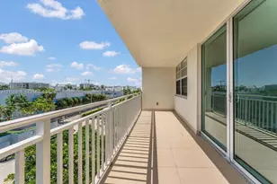 9500 W Bay Harbor Dr, Bay Harbor Islands, FL 33154 - Photo 17