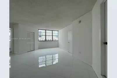801 Brickell Bay Dr #864, Miami, FL 33131 - Photo 9