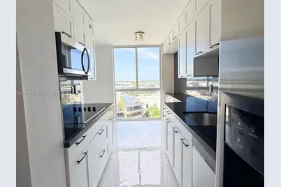 1688 West Ave #903, Miami Beach, FL 33139 - Photo 3