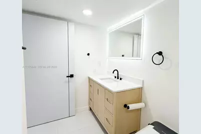1688 West Ave #903, Miami Beach, FL 33139 - Photo 15