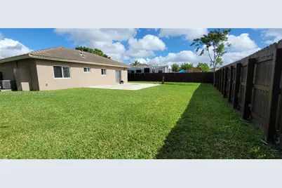 1404 SE 6th St, Homestead, FL 33033 - Photo 25