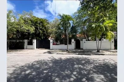 3685 SW 1st Ave, Miami, FL 33145 - Photo 11
