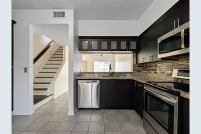 271 Duval Ct, Weston, FL 33326 - Photo 15