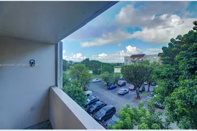 870 NW 87th Ave #409, Miami, FL 33172 - Photo 13