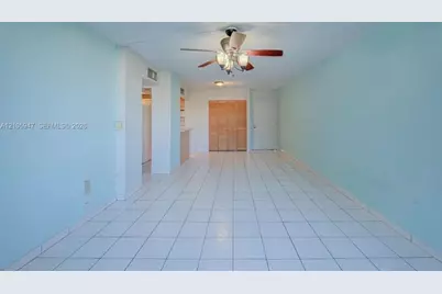 870 NW 87th Ave #409, Miami, FL 33172 - Photo 3