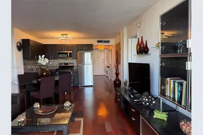 1020 Meridian Ave #615, Miami Beach, FL 33139 - Photo 3