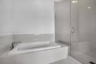 55 SW 9th St, Miami, FL 33130 - Photo 65