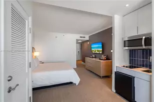 4401 Collins Ave, Miami Beach, FL 33140 - Photo 21