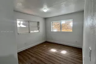 2441 NW 13th St, Miami, FL 33125 - Photo 11