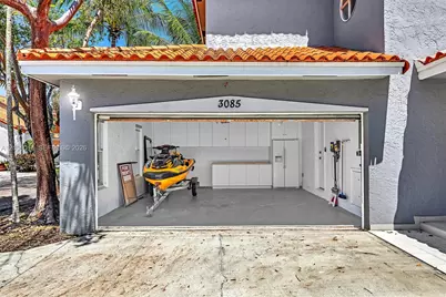 3085 N 36th Ave, Hollywood, FL 33021 - Photo 5
