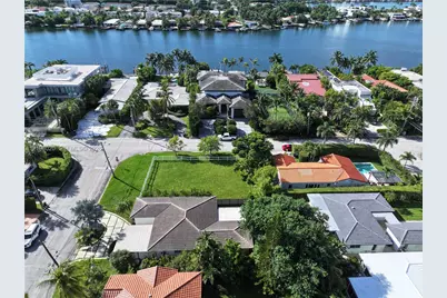 1001 88th St, Surfside, FL 33154 - Photo 3