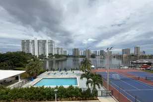 2780 NE 183rd St, Aventura, FL 33160 - Photo 17