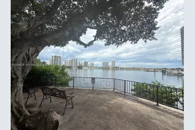 2780 NE 183rd St #1605, Aventura, FL 33160 - Photo 19