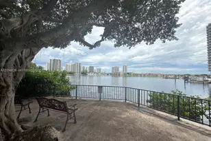 2780 NE 183rd St, Aventura, FL 33160 - Photo 19