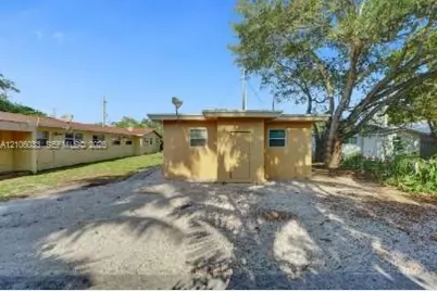 1471 NW 22nd Ct #2, Fort Lauderdale, FL 33311 - Photo 17