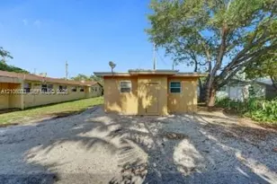 1471 NW 22nd Ct, Fort Lauderdale, FL 33311 - Photo 17