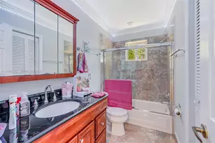 1065 Weeping Willow Way, Hollywood, FL 33019 - Photo 27