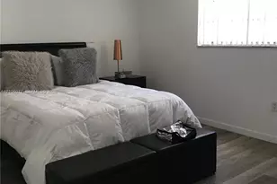 10000 NW 80th Ct, Hialeah Gardens, FL 33016 - Photo 13