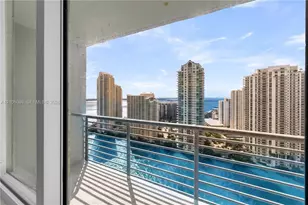325 S Biscayne Blvd, Miami, FL 33131 - Photo 17