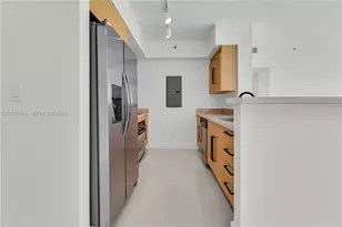 325 S Biscayne Blvd, Miami, FL 33131 - Photo 9