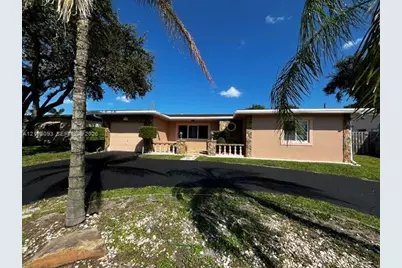 1325 N 74th Ter #0, Hollywood, FL 33024 - Photo 1