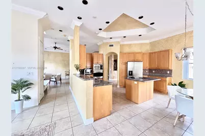 1141 Waterside Ln, Hollywood, FL 33019 - Photo 25