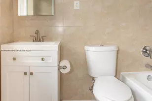 1 Edgewater Dr, Coral Gables, FL 33133 - Photo 21