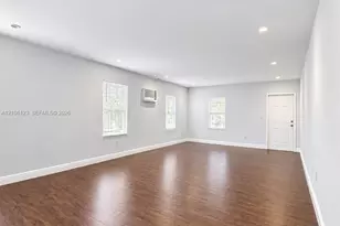 123 NW 15th St, Miami, FL 33136 - Photo 1
