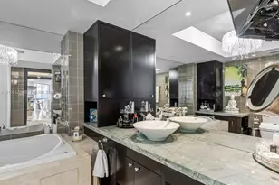 18201 Collins Ave, Sunny Isles Beach, FL 33160 - Photo 49