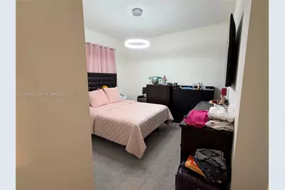 3259 W 100th Ter, Hialeah, FL 33018 - Photo 11