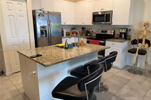 3277 W 100th Terrace, Hialeah, FL 33018 - Photo 5