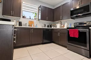 1402 SE 26th Ter, Homestead, FL 33035 - Photo 3