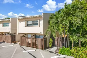 9043 Park Road Dr, Miami Shores, FL 33138 - Photo 1