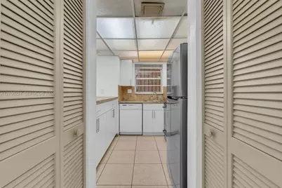 8887 Fontainebleau Blvd #206, Miami, FL 33172 - Photo 19