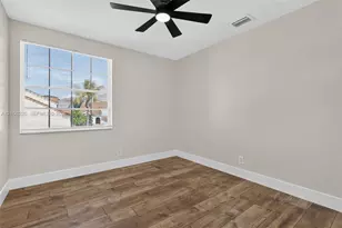10760 SW 11th Dr, Davie, FL 33324 - Photo 31