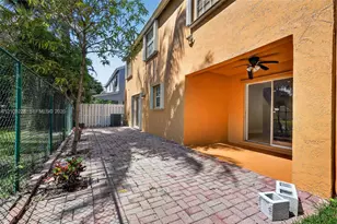 10760 SW 11th Dr, Davie, FL 33324 - Photo 35