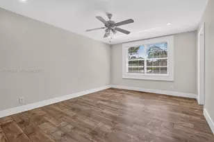 10760 SW 11th Dr, Davie, FL 33324 - Photo 19
