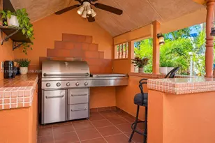 6537 NW 201st Terrace, Hialeah, FL 33015 - Photo 35