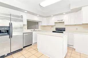 132 Santander Ct, Royal Palm Beach, FL 33411 - Photo 7