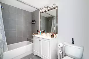 92 SW 3rd St, Miami, FL 33130 - Photo 31