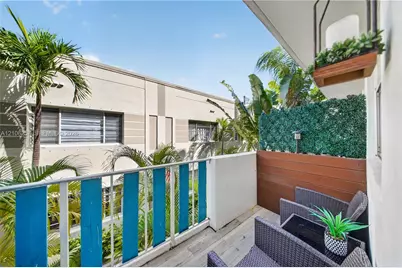 335 Collins #203, Miami Beach, FL 33139 - Photo 9