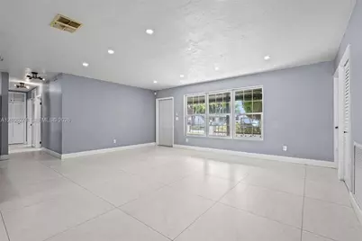 11041 NW 21st St, Pembroke Pines, FL 33026 - Photo 9