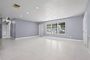 11041 NW 21st St, Pembroke Pines, FL 33026 - Photo 9