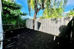 1601 NW 50th St, Miami, FL 33142 - Photo 9