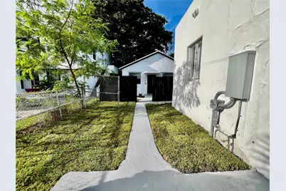 1601 NW 50th St, Miami, FL 33142 - Photo 7