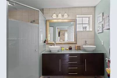 9921 NW 51st Ln, Doral, FL 33178 - Photo 33