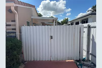 280 NW 144th St #1, Miami, FL 33168 - Photo 3