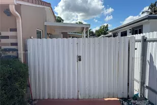 280 NW 144th St, Miami, FL 33168 - Photo 3