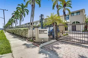 2678 NE 135th St, North Miami, FL 33181 - Photo 3